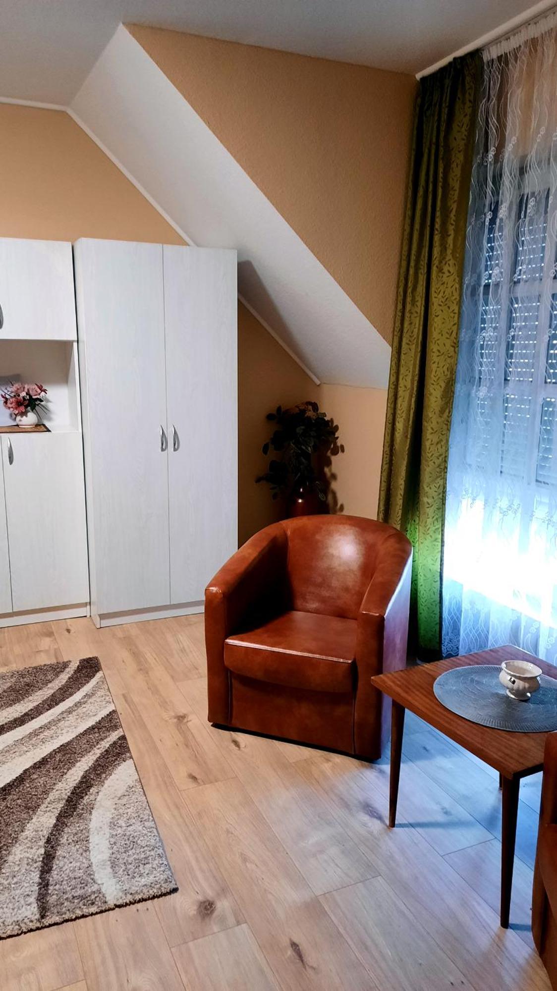 Leander Vendeghaz Hotel Gyenesdiás Kültér fotó